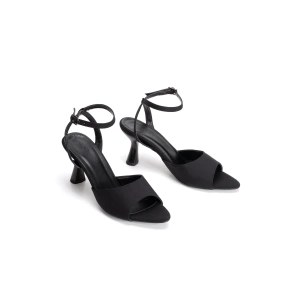 Kadın 7 cm Topuklu Tek Bantlı Ayakkabı Siyah