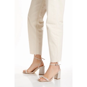 Bej Kadın 8 cm Kalın Topuklu Ayakkabı