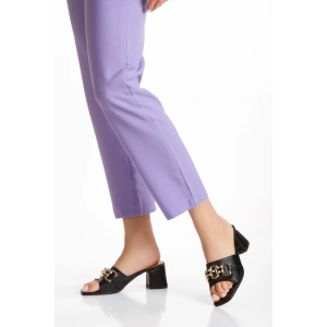 Kadın Kalın Topuklu Tokalı Terlik Siyah