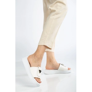 Kadın Kalın Yumuşak Tabanlı Terlik Beyaz