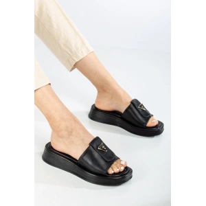 Kadın Kalın Yumuşak Tabanlı Terlik Siyah