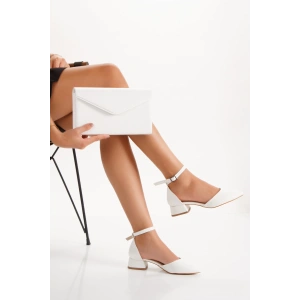 Kadın Karnıyarık Kısa Topuklu Ayakkabı ve Çanta Takımı Beyaz