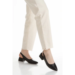 Kadın Siyah Kısa Kalın Topuk Sivri Burunlu Ayakkabı