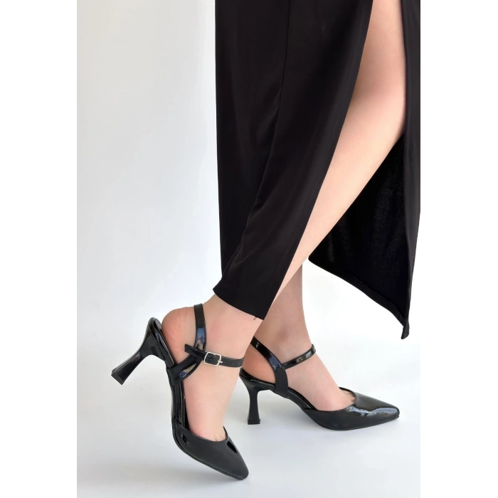 Suden Siyah Rugan Topuklu Ayakkabı