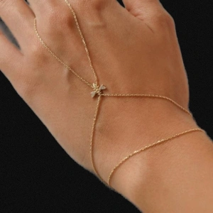 14 Ayar Altın Arı Şahmeran