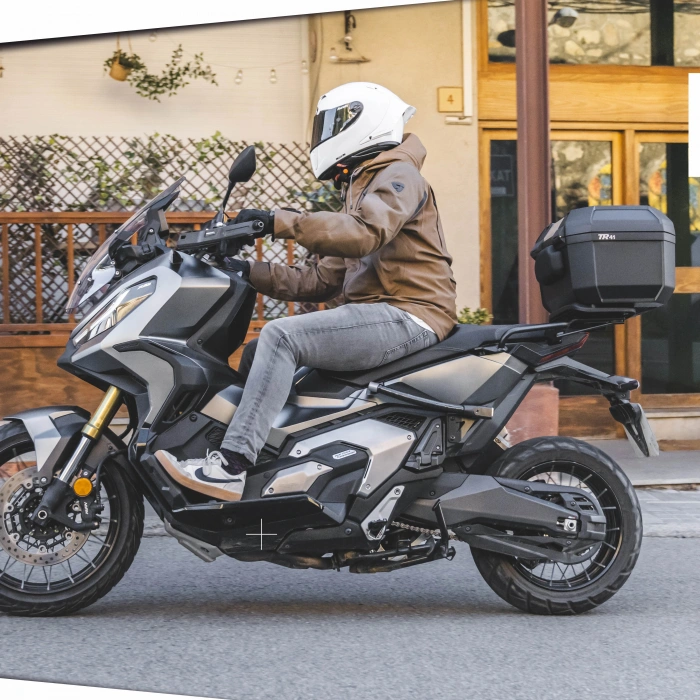 SHAD TR-41 ARKA ÇANTA SİYAH