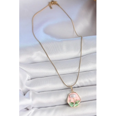 316L Çelik Gold Renk Zincir Pembe Çiçek İşlemeli İnci Detay Portre Model Kadın Kolye