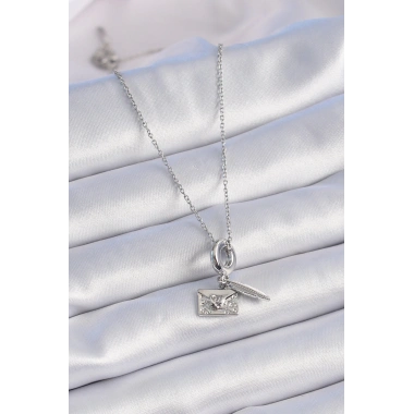 316L Çelik Gümüş Renk Kalp Detay Mektup Figür Charm Model Kadın Kolye