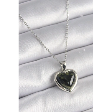 316L Çelik Gümüş Renk Yeşil Mineli Kalp Model Kadın Kolye