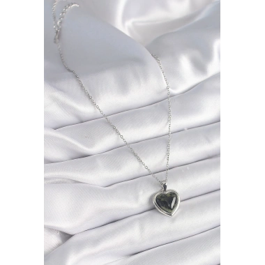 316L Çelik Gümüş Renk Yeşil Mineli Kalp Model Kadın Kolye