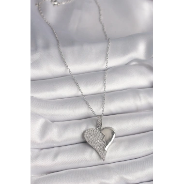 316L Çelik Gümüş Renk Zincir Zirkon Taşlı Kırık Kalp Model Kadın Kolye