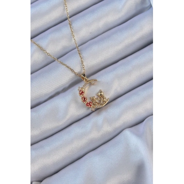 316L Çelik Zincir Altın Renk Kırmızı Gül Detay Kedi Figür Zirkon Taşlı Ay Kolye