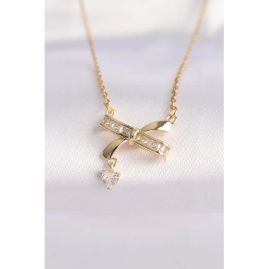 316L Çelik Zincir Altın Renk Zirkon Taşlı Kalp Detay Fiyonk Kolye