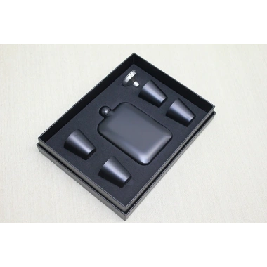 4 Shot Bardaklı Matara Seti Siyah