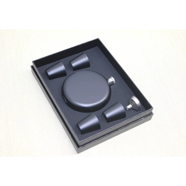 4 Shot Bardaklı Matara Seti Yuvarlak Siyah