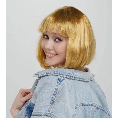 Altın Renk Düz Kesim Küt Parti Peruğu Kısa Takma Saç