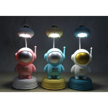 Astronot Masa Lambası