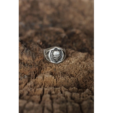 Ayarlanabilir Kuru Kafa Tasarımlı Erkek Yüzük