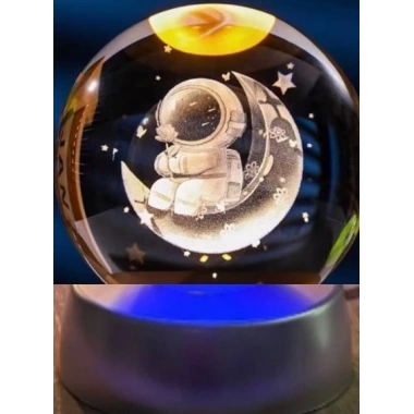 Dekoratif Ay Üstünde Astronot Tasarımlı Plastik Altlıklı Cam Küre