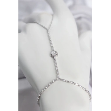 Gümüş Renk Pirinç Zirkon Taşlı Kalp Model Şahmeran