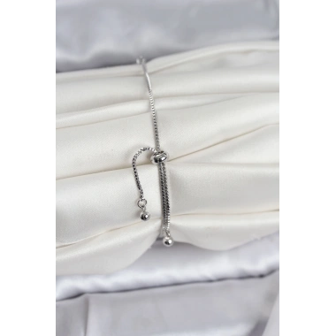 Gümüş Renk Yonca Model Zirkon Taşlı Asansörlü Kadın Bileklik