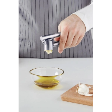 Hazneli Paslanmaz Metal Sarımsak ve Zencefil Ezici Doğrayıcı