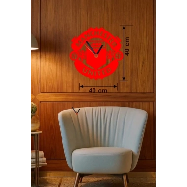 Mey İthalat® Manchester United Logolu Ahşap Duvar Saati - 40x40 cm Taraftar Hediyesi