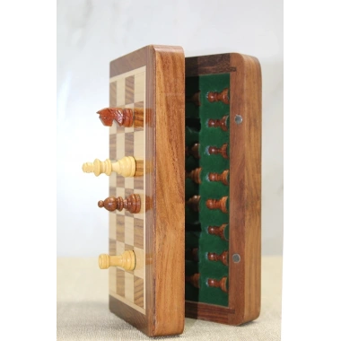 Özel Vernikli Mıknatıs Taşlı Ahşap Katlanabilir Kutulu Satranç Oyunu 17.5 Cm G221