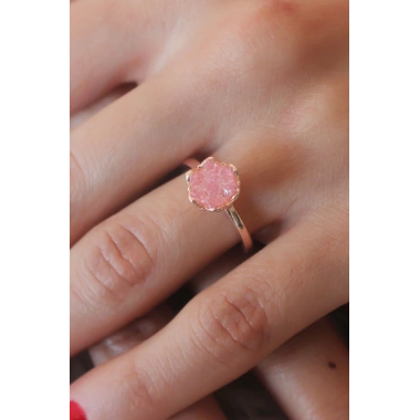 Pembe Lotus Çiçek Figür Gold Renk Kadın Yüzük