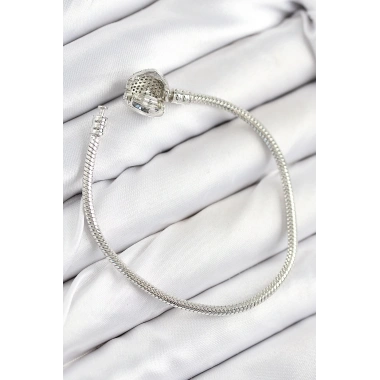 Pirinç Charm Zirkon Taşlı Kalp Model Gümüş Renk Kadın Bileklik