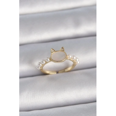 Pirinç Gold Renk Ayarlanabilir Beyaz Mineli Kedi Model İnci Detay Kadın Yüzük