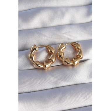 Pirinç Gold Renk Damla Kıvrım Tasarımlı Halka Küpe