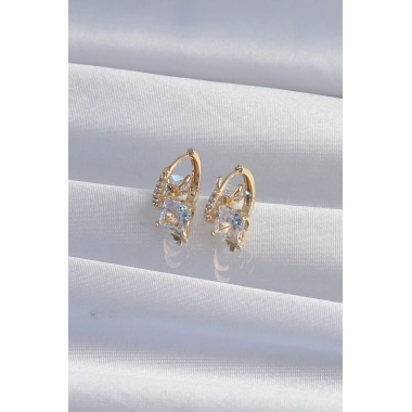 Pirinç Gold Renk İri Zirkon Taşlı Kıvrımlı Minimal Kelebekli Halka Küpe