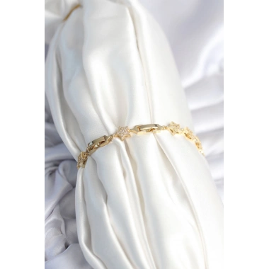 Pirinç Gold Renk Yıldız Model Kadın Bileklik