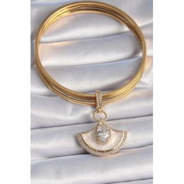 Pirinç Gold Renk Zirkon Taş Detaylı Beyaz Mineli Ajda Charm