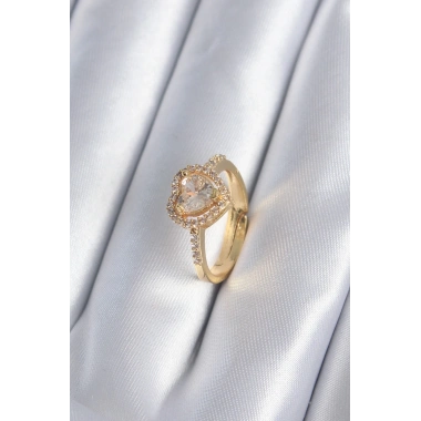 Pirinç Gold Renk Zirkon Taşlı Kalp Charm Model Kadın Yüzük
