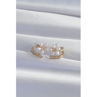 Pirinç Gold Renk Zirkon Taşlı Kıvrımlı İnci Çiçek Küpe