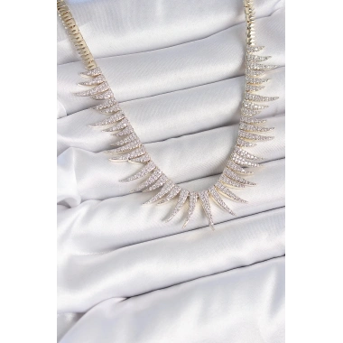 Pirinç Gold Renk Zirkon Taşlı Sivri Model VIP Seri Kadın Kolye