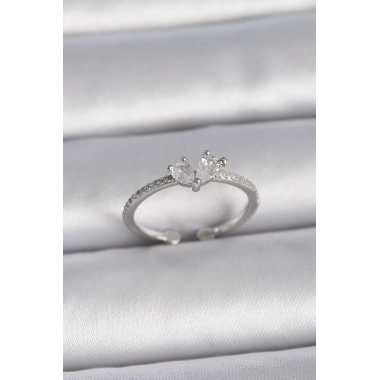 Pirinç Gümüş Renk Ayaralanabilir Zirkon Taşlı Kalp Model Kadın Yüzük