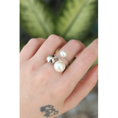 Pirinç Gümüş Renk Ayarlanabilir İnci Taşlı Yüzük