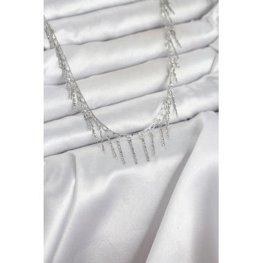 Pirinç Gümüş Renk Saçaklı Model Kadın Kolye