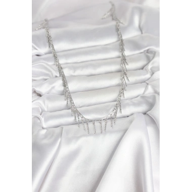 Pirinç Gümüş Renk Saçaklı Model Kadın Kolye