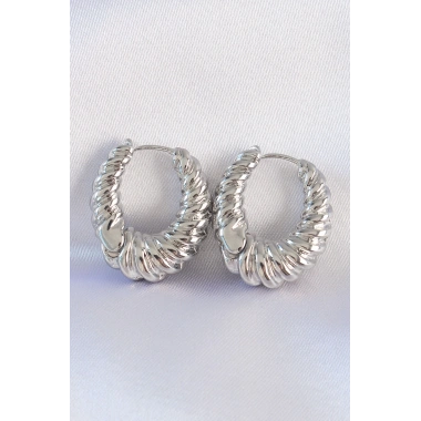 Pirinç Gümüş Renk Tırtık Detay Bombeli Halka Küpe