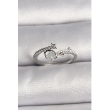 Pirinç Gümüş Renk Zirkon Taşlı Beyaz Mineli Yıldız Detay Ayarlanabilir Kadın Yüzük