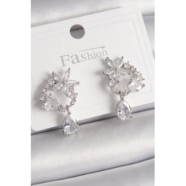 Pirinç Gümüş Renk Zirkon Taşlı Çiçek Model Sallantı Damla Detay Kadın Küpe