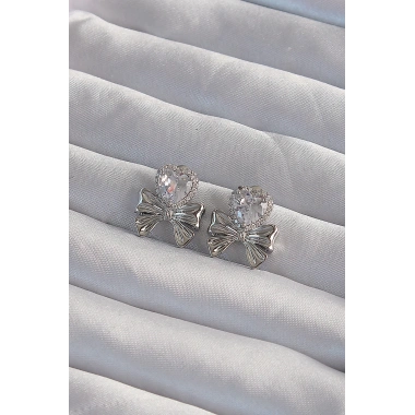 Pirinç Gümüş Renk Zirkon Taşlı Kalp Model Fiyonk Küpe