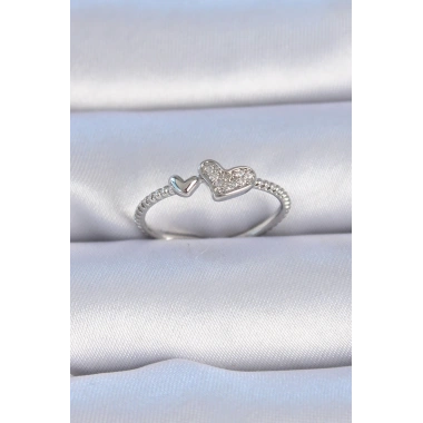 Pirinç Gümüş Renk Zirkon Taşlı Kalp Model Kadın Yüzük