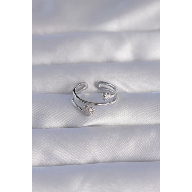 Pirinç Gümüş Renk Zirkon Taşlı Kalpli Model Ayarlanabilir Yüzük