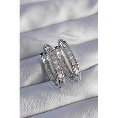 Pirinç Gümüş Renk Zirkon Taşlı Oval Model Küpe