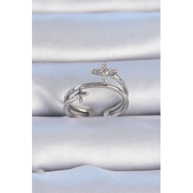 Pirinç Gümüş Renk Zirkon Taşlı Yıldız Model Kadın Yüzük